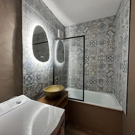 Face Apartman *